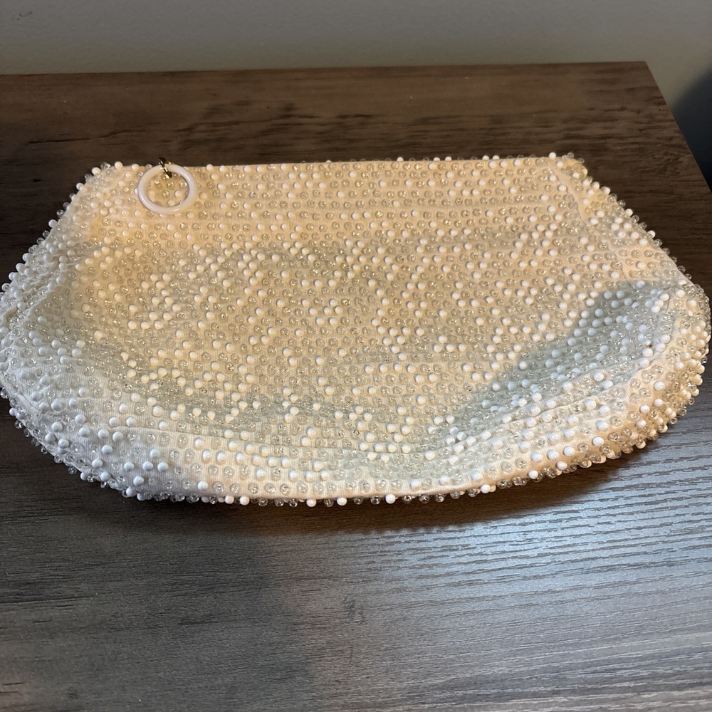 Vintage 1950's Ivory Cream Lumured Corde Bead Clutch Purse Zipper‎ Top